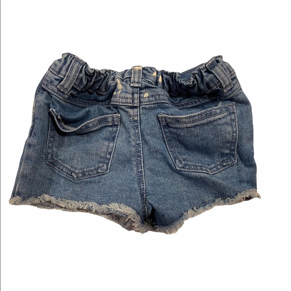 7 Items)18-24M, Gap, Oshkosh, Carter’s, UniQlo - Picture 3 of 15